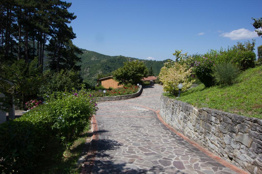 Antico Borgo I Cancelli بالازولو سول سينيو المظهر الخارجي الصورة