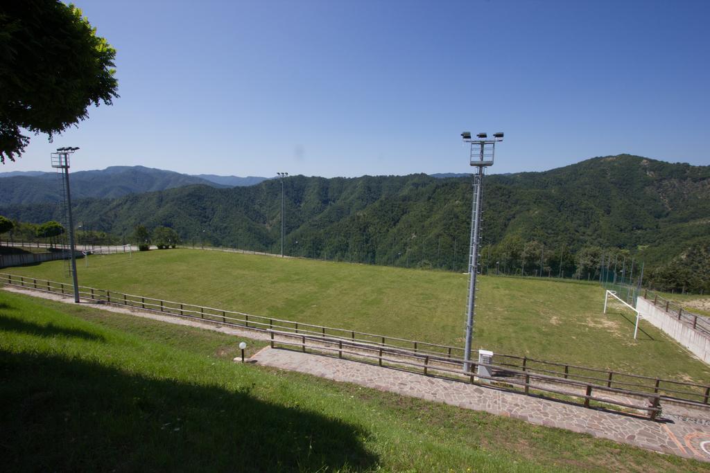 Antico Borgo I Cancelli بالازولو سول سينيو المظهر الخارجي الصورة